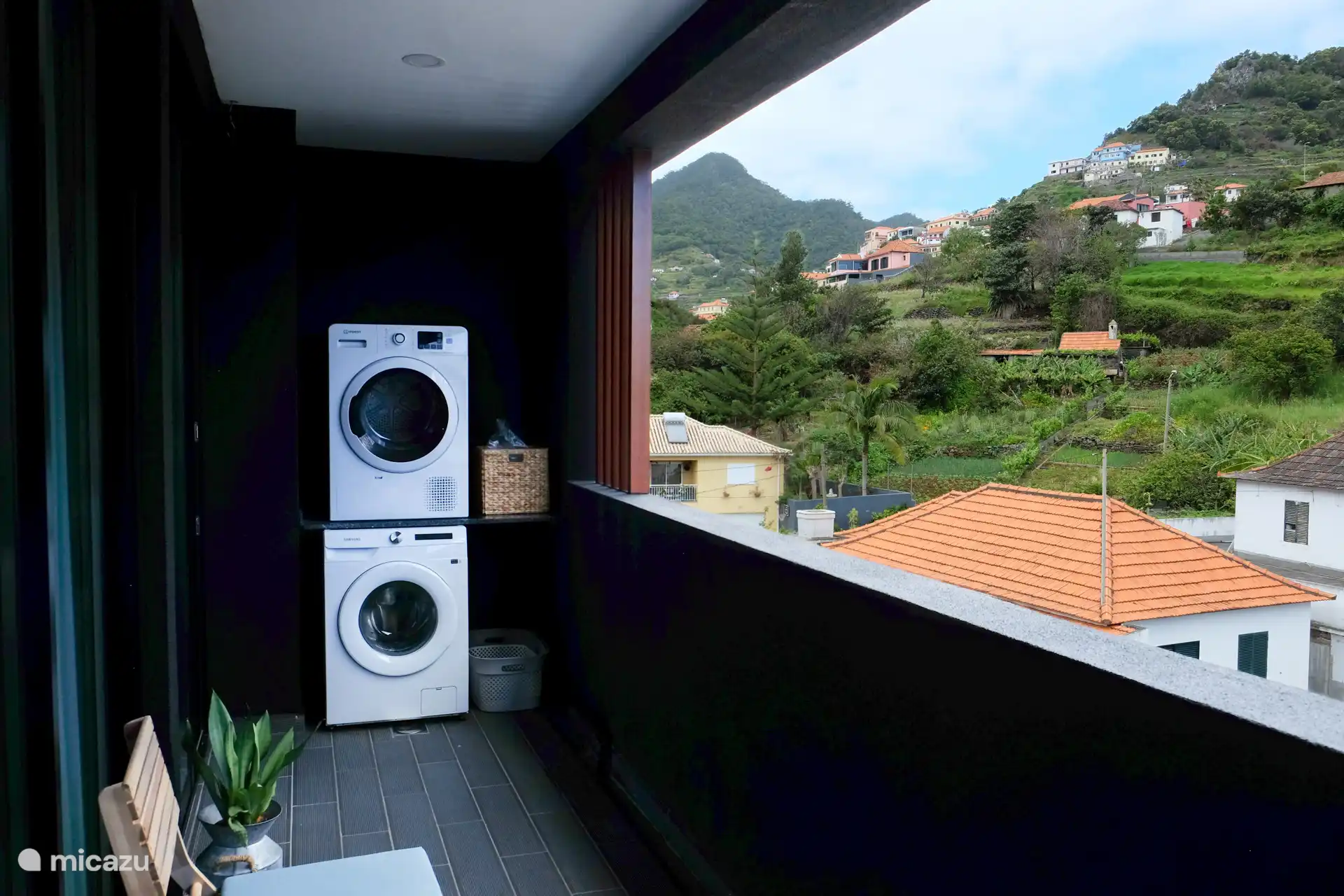 Wenn Sie möchten, können Sie eine Waschmaschine und einen Trockner kostenlos nutzen.