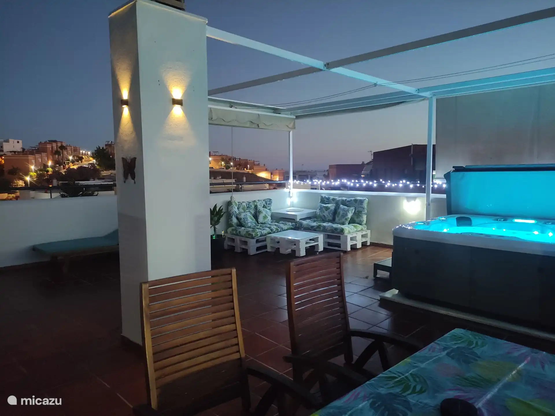 Penthouse Milagro in Spanien, Andalusien, Almayate - Penthouse