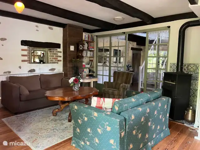 Le Chapeau huren in Frankrijk, Nièvre, Ouroux-en-Morvan - vakantiehuis Zit kamer bij de keuken