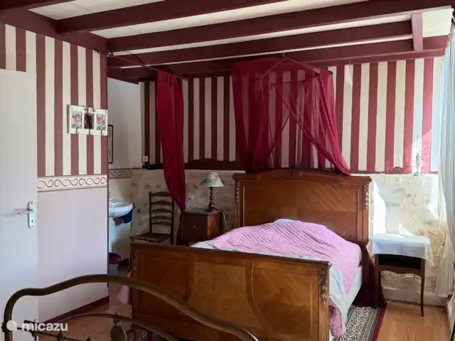 Le Chapeau huren in Frankrijk, Nièvre, Ouroux-en-Morvan - vakantiehuis slaapkamer 1, twee persoons bed