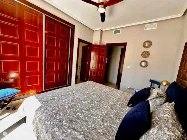 Casa Real en España, Costa Blanca, Ciudad Quesada - villa Dormitorio principal con baño en suite y balcón