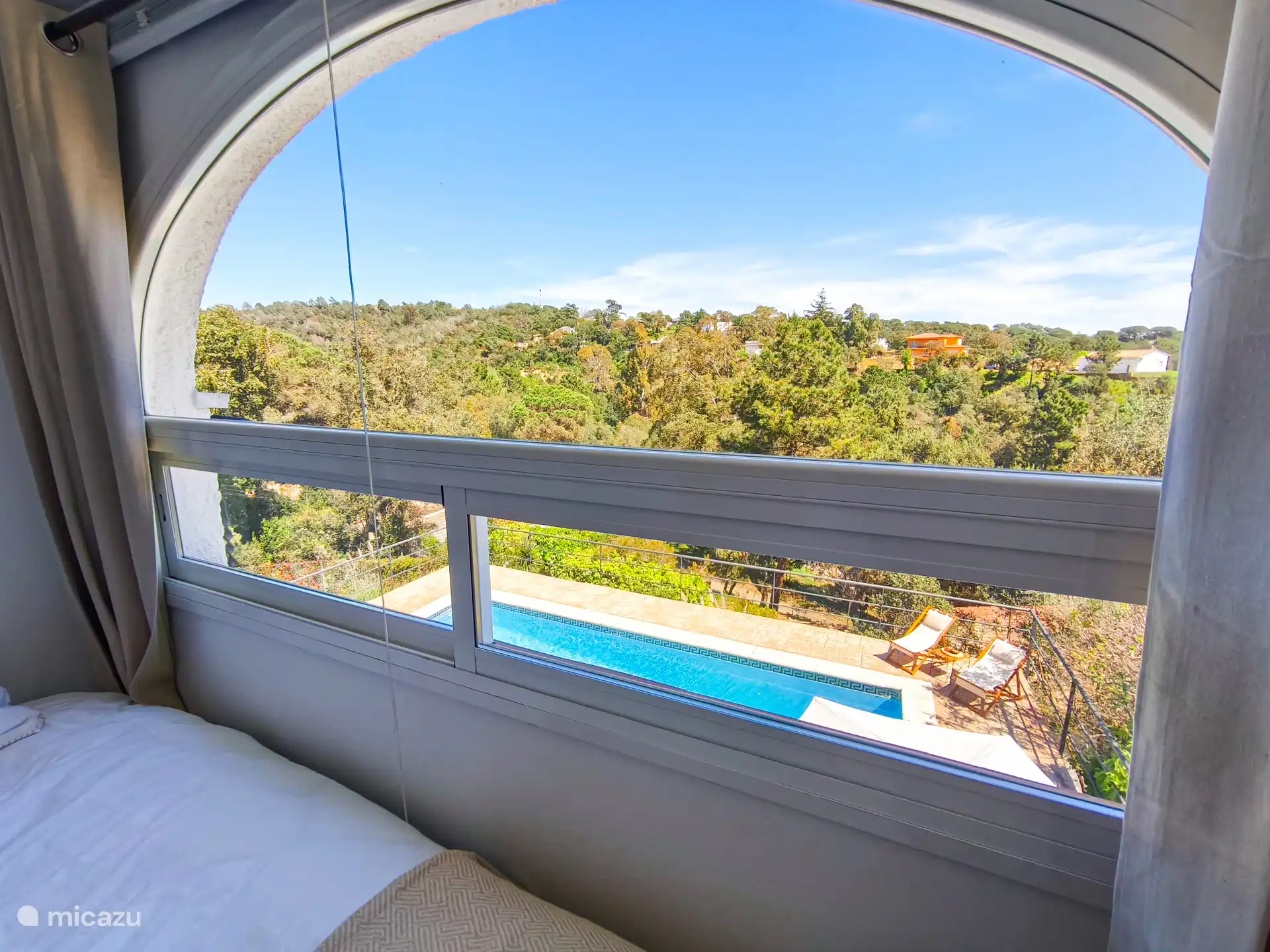 View vanuit slaapkamer 1 boven