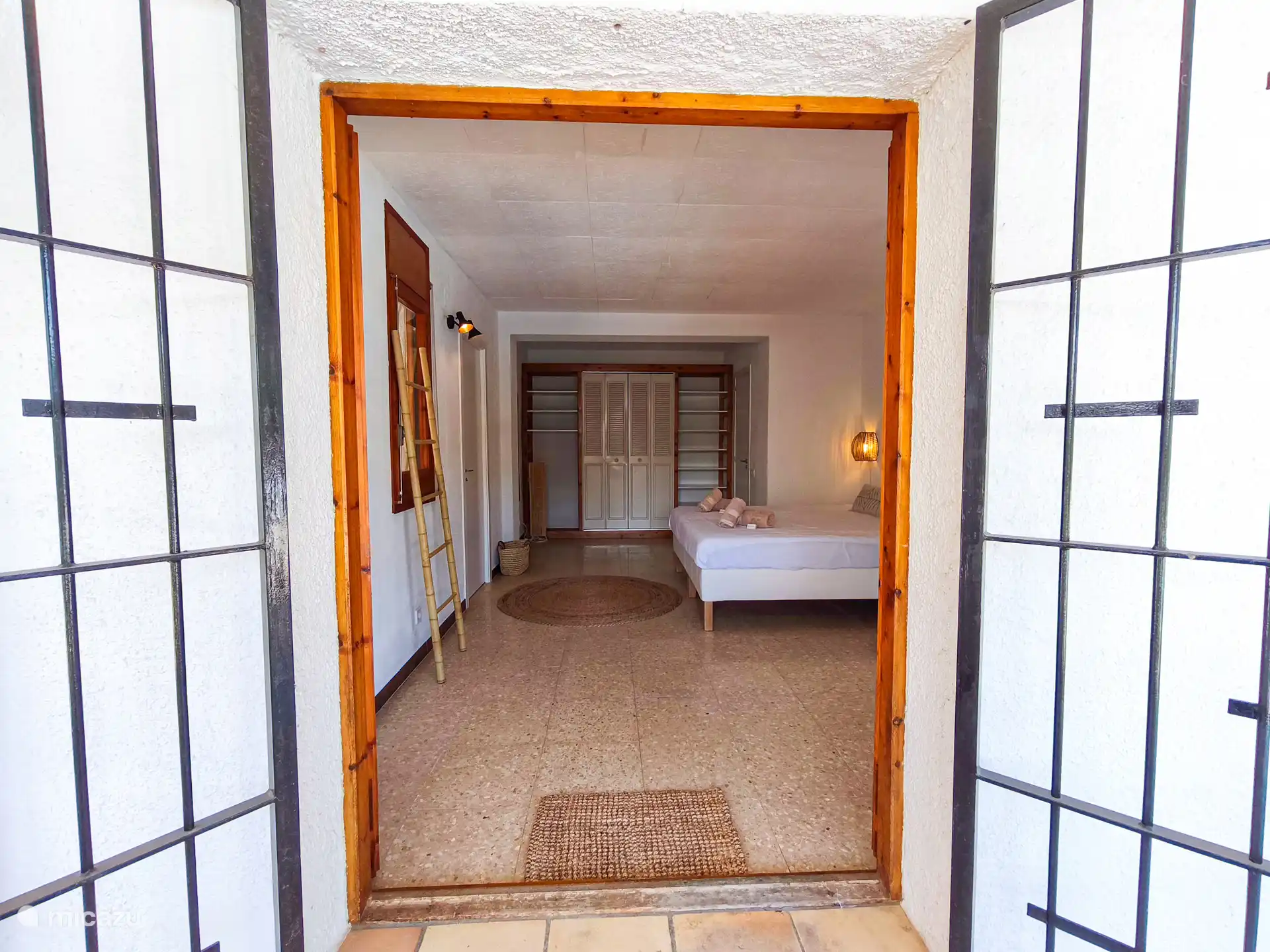 De andere slaapkamer beschikt ook over 2 eenpersoonsbedden - matrastopper beschikbaar!