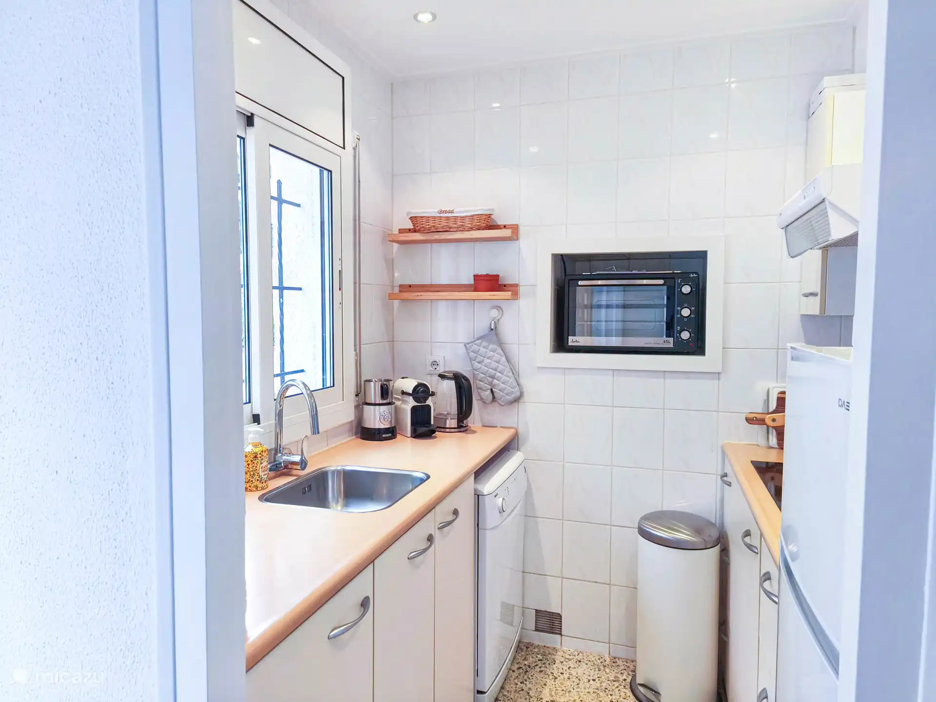 Keuken  1, van alle gemakken voorzien