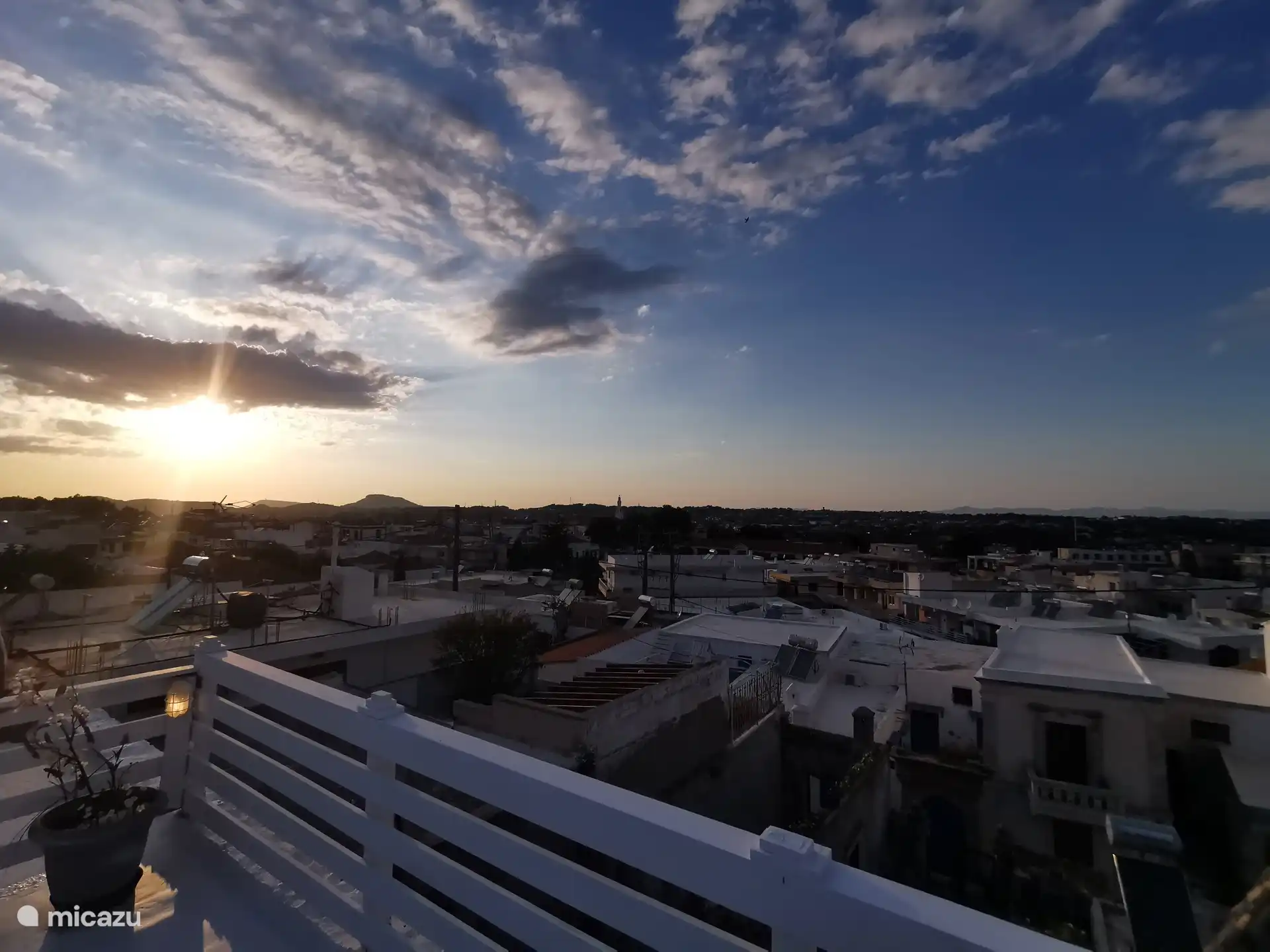 Mooie luchten van zonsondergang