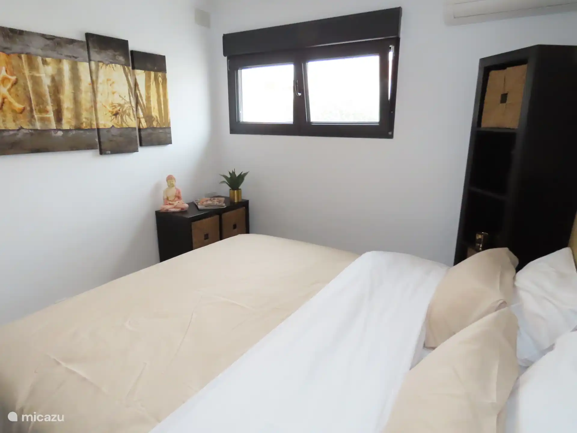 Schlafzimmer mit Doppelbett 1,60M-2,00M