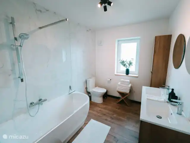 Escapada a los Lagos  en Bélgica, Ardenas, Cerfontaine - villa