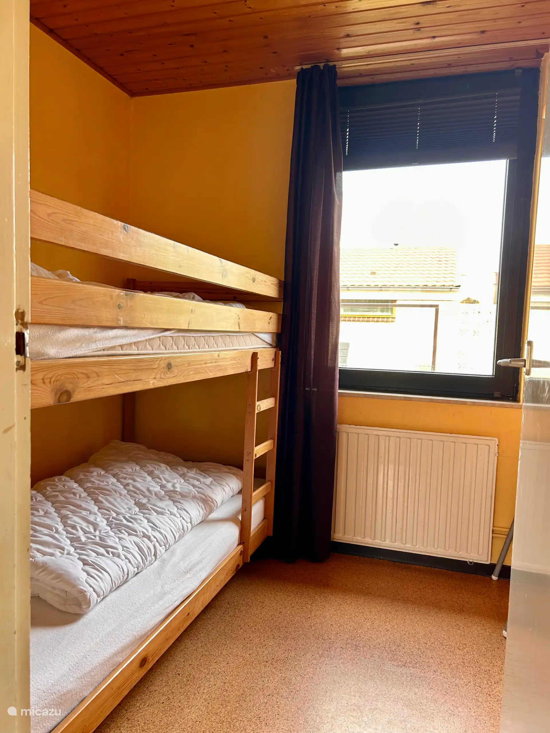 Schlafzimmer mit Etagenbett