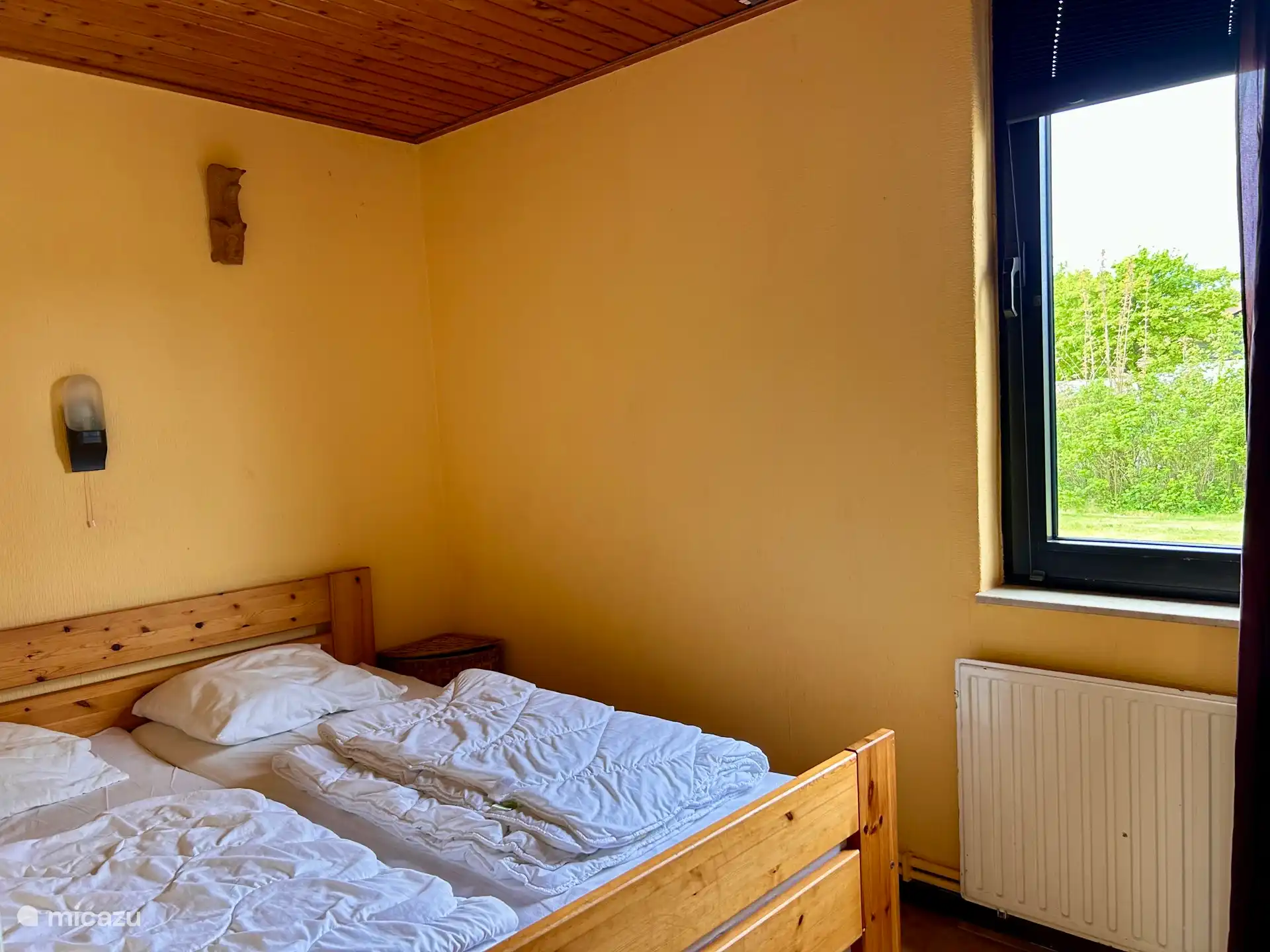Schlafzimmer mit 2 Einzelbetten