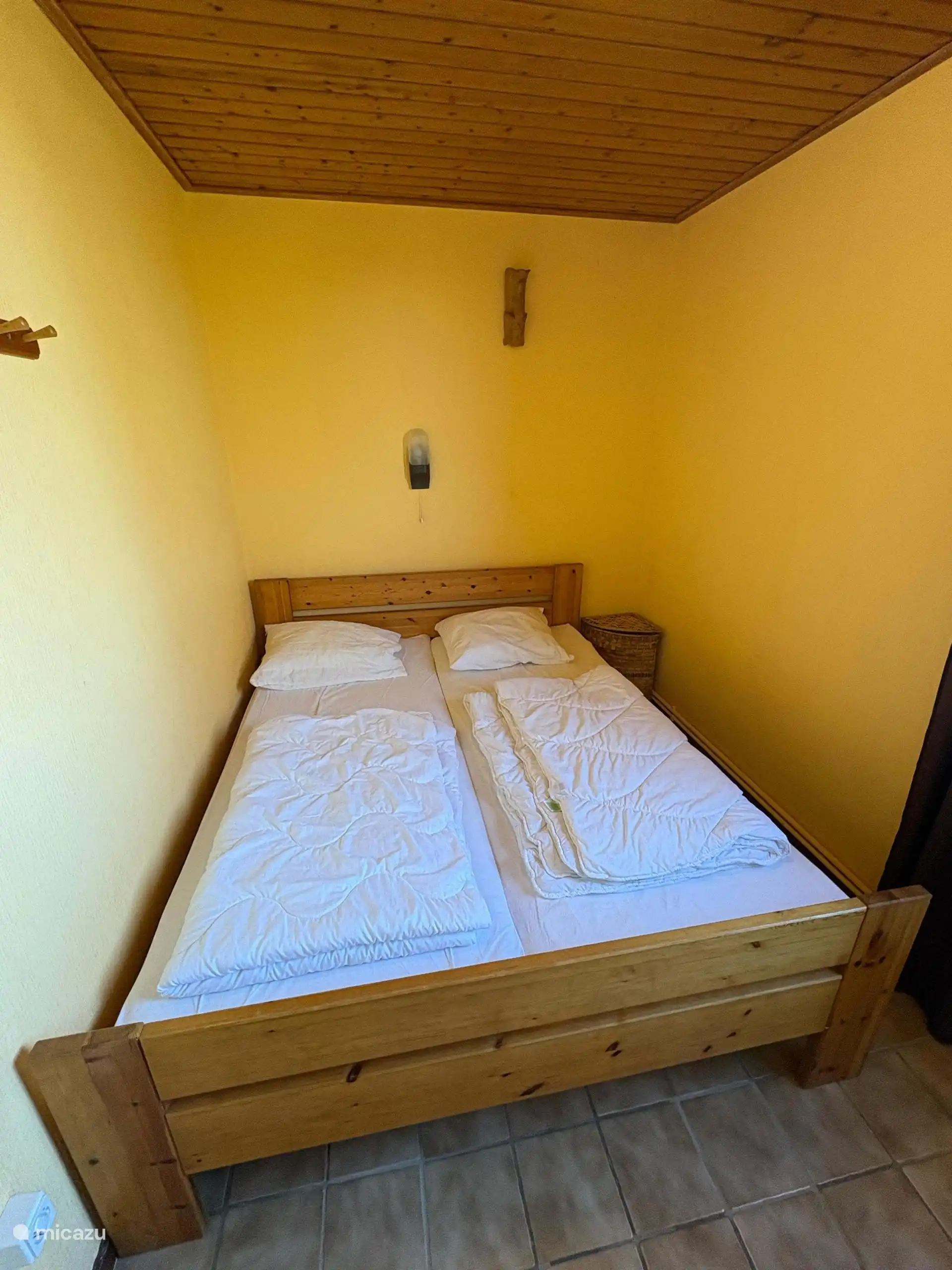 Schlafzimmer mit 2 Einzelbetten