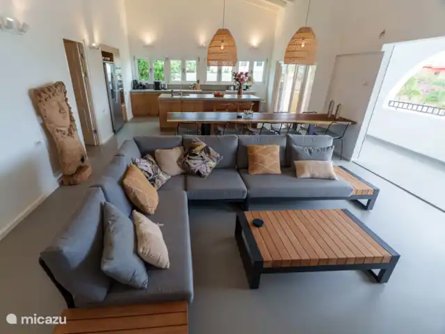 Villa Seru Jan Thiel | Curaçao, Banda Ariba (est), Jan Thiel - villa Convivialité et détente dans le salon avec vue