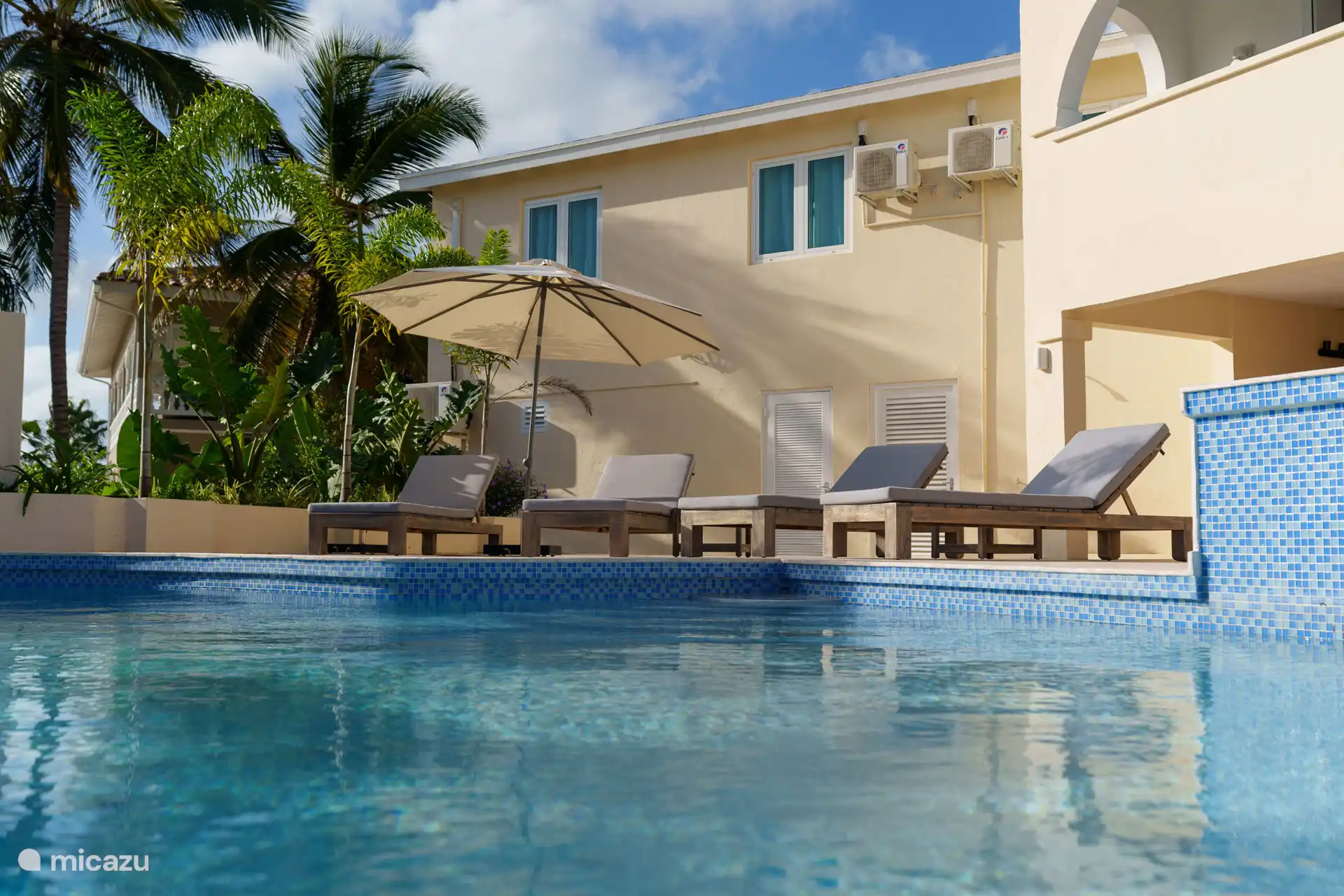 Schwimmen und Entspannen in Privatsphäre