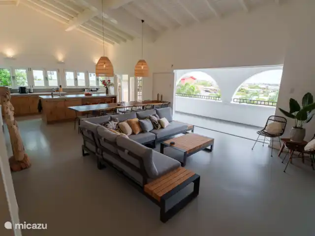 Villa Seru Jan Thiel | Curaçao, Banda Ariba (est), Jan Thiel - villa Salon avec vue.