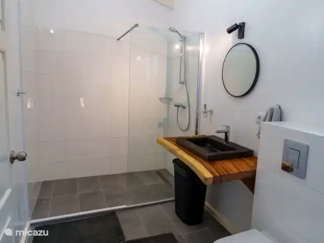 Villa Seru Jan Thiel | Curaçao, Banda Ariba (est), Jan Thiel - villa L’une des 3 salles de bains