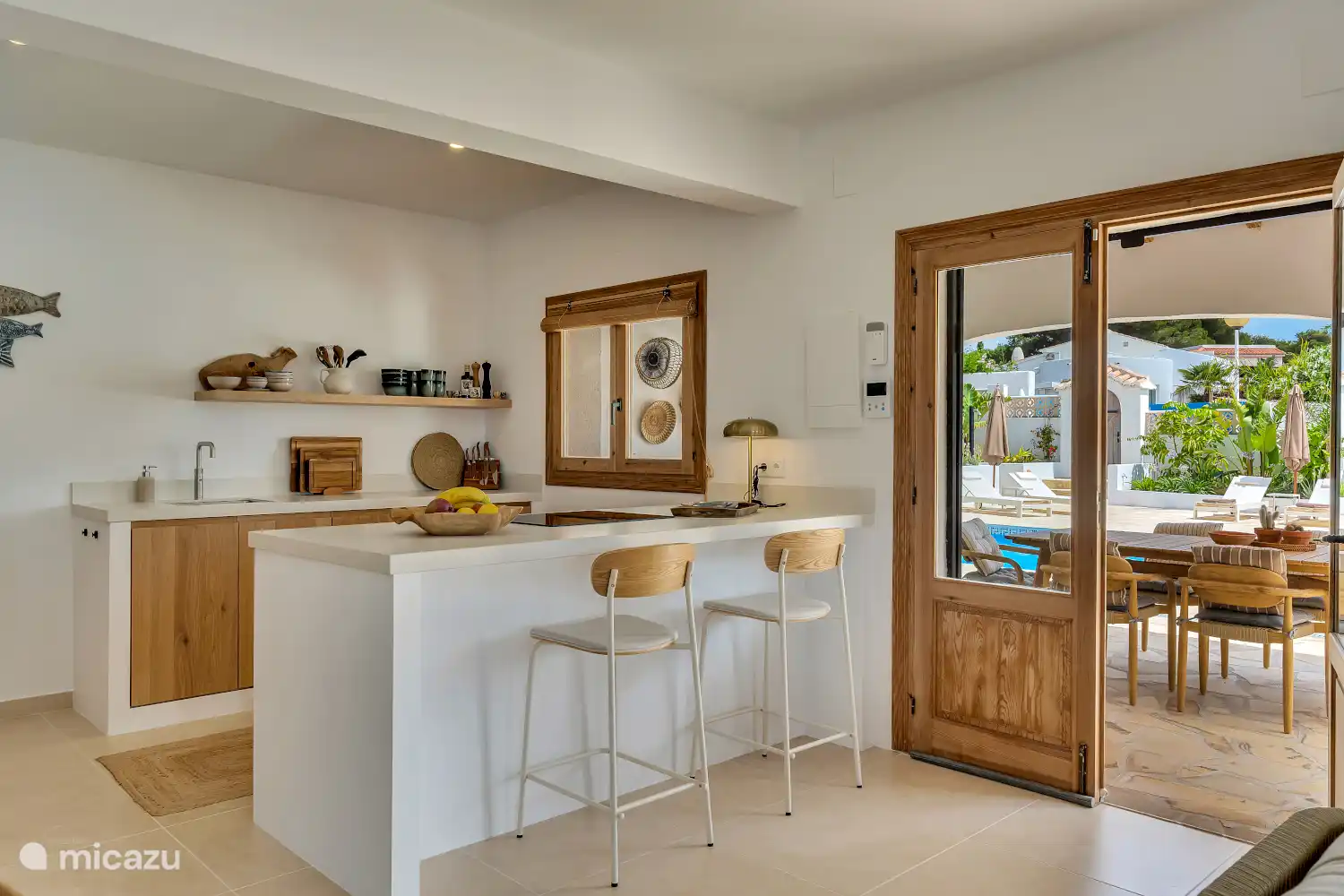 Kitchen with cooking island