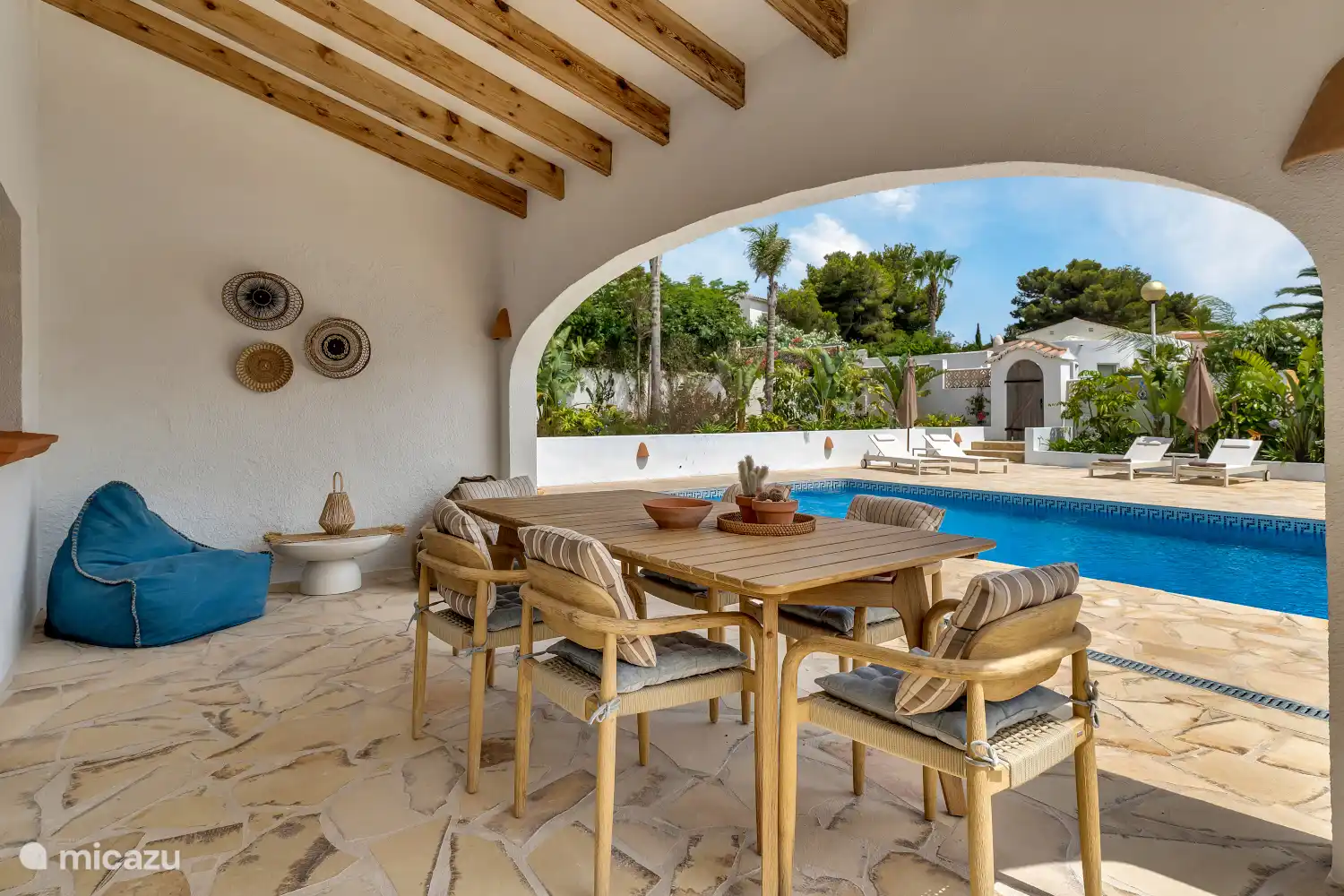 The naya at the house