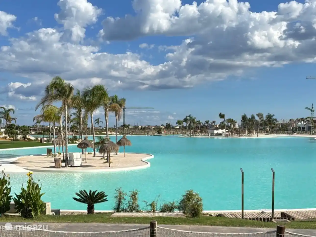 El hermoso lago de 16.000 m2