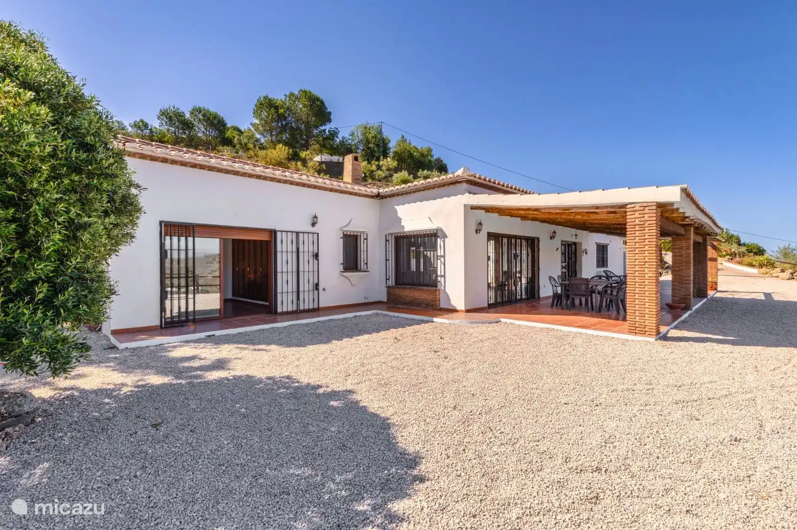 The front garden and the front terrace