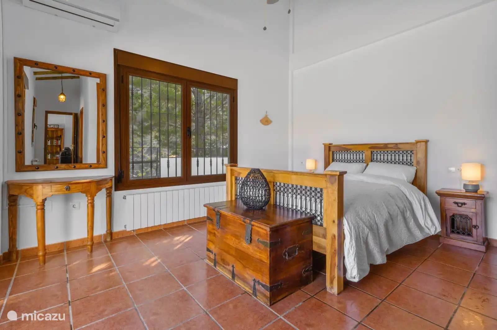 Master bedroom, ensuite bathroom with bath, shower and toilet