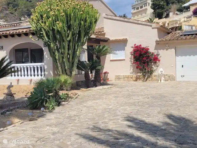 Villa Magnolia huren in Spanje, Costa Blanca, Benissa - villa Villa entree, parkeerplaats