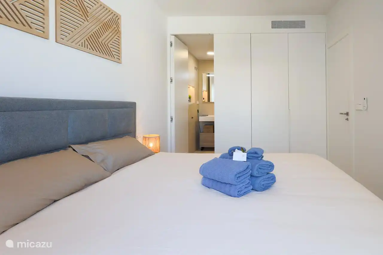 Dormitorio con baño privado 