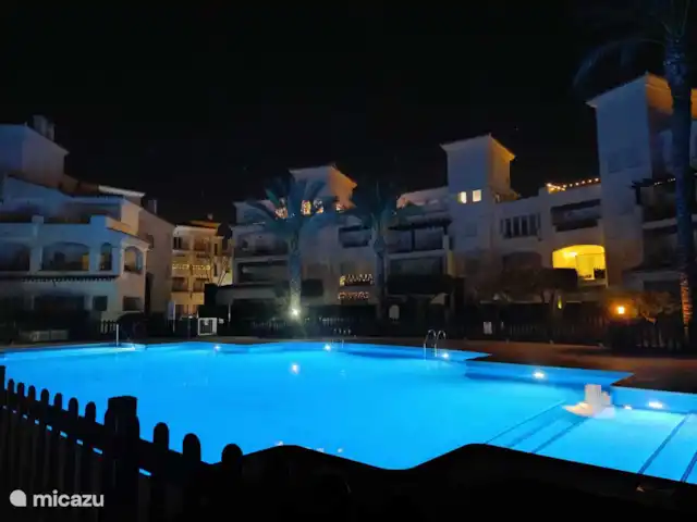 Location de Vacances Espagne, Costa Cálida, Roldan, appartement - Casa de la Tia piscine la nuit à l’appartement