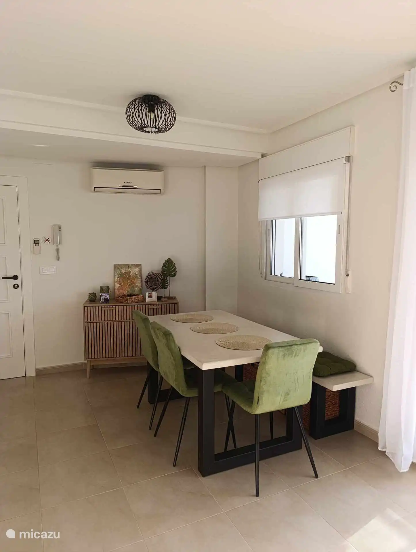 salle à manger confortable