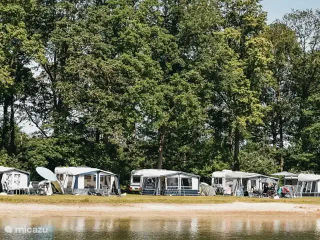 Location de Vacances Pays-Bas, Overijssel, Lattrop, chalet - Chalet attrayant pour toute la famille Dès que le soleil brille : barbotez dans notre étang de baignade et profitez d’un rafraîchissement ultime lors d’une journée d’été !