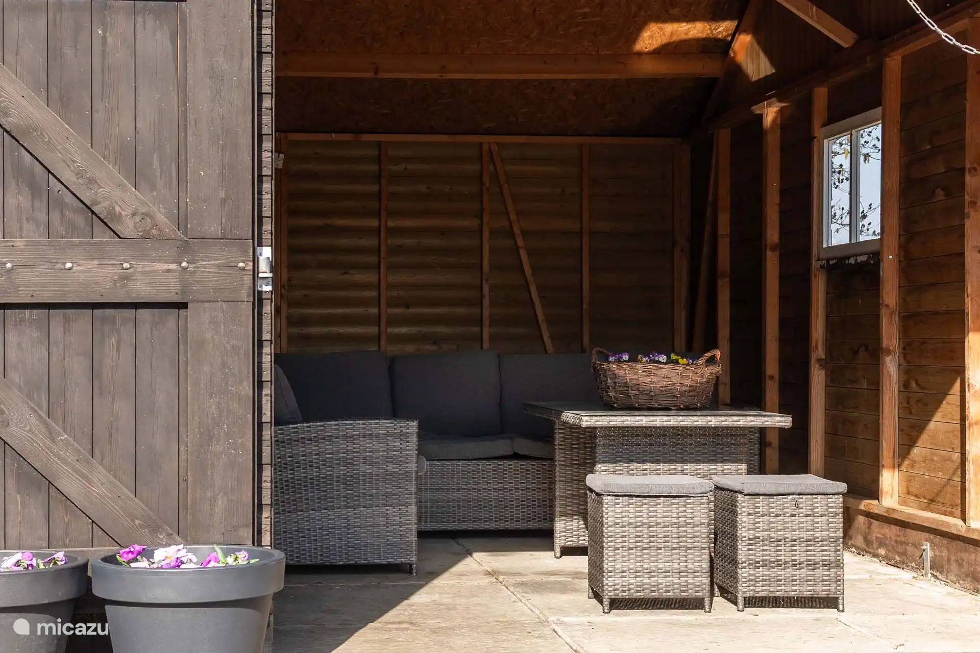 Lounge-Set aus dem Schuppen