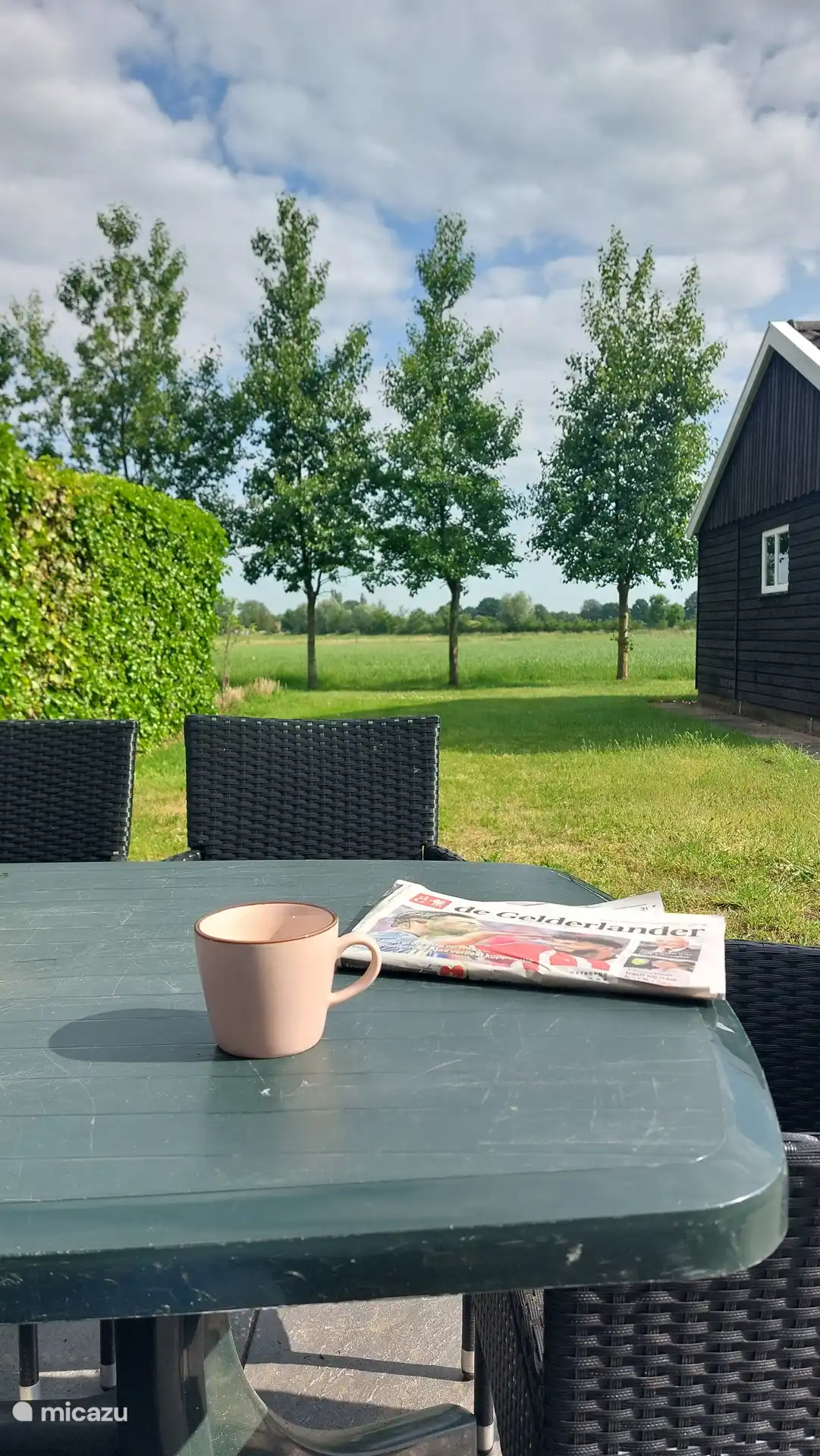 Genießen Sie es mit einer Tasse Kaffee