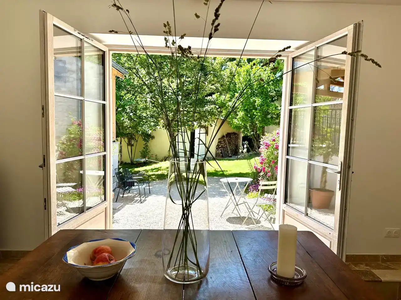 View from the hall into the garden, towards the barn.