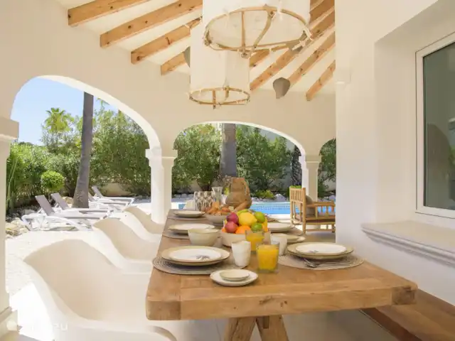 Las Palmeras - villa de luxe à Moraira | Espagne, Costa Blanca, Moraira-Teulada - villa Naya avec grande table à manger pour des dîners confortables