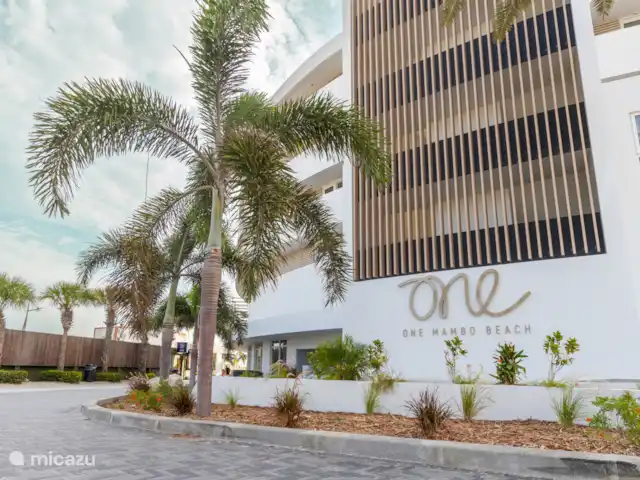 Location de Vacances Curaçao, Banda Ariba (est), Bapor Kibra, appartement - Appartement de luxe avec piscine à Mambo Beach  L’entrée du complexe.