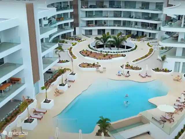 Location de Vacances Curaçao, Banda Ariba (est), Bapor Kibra, appartement - Appartement de luxe avec piscine à Mambo Beach  Vue de dessus du complexe.