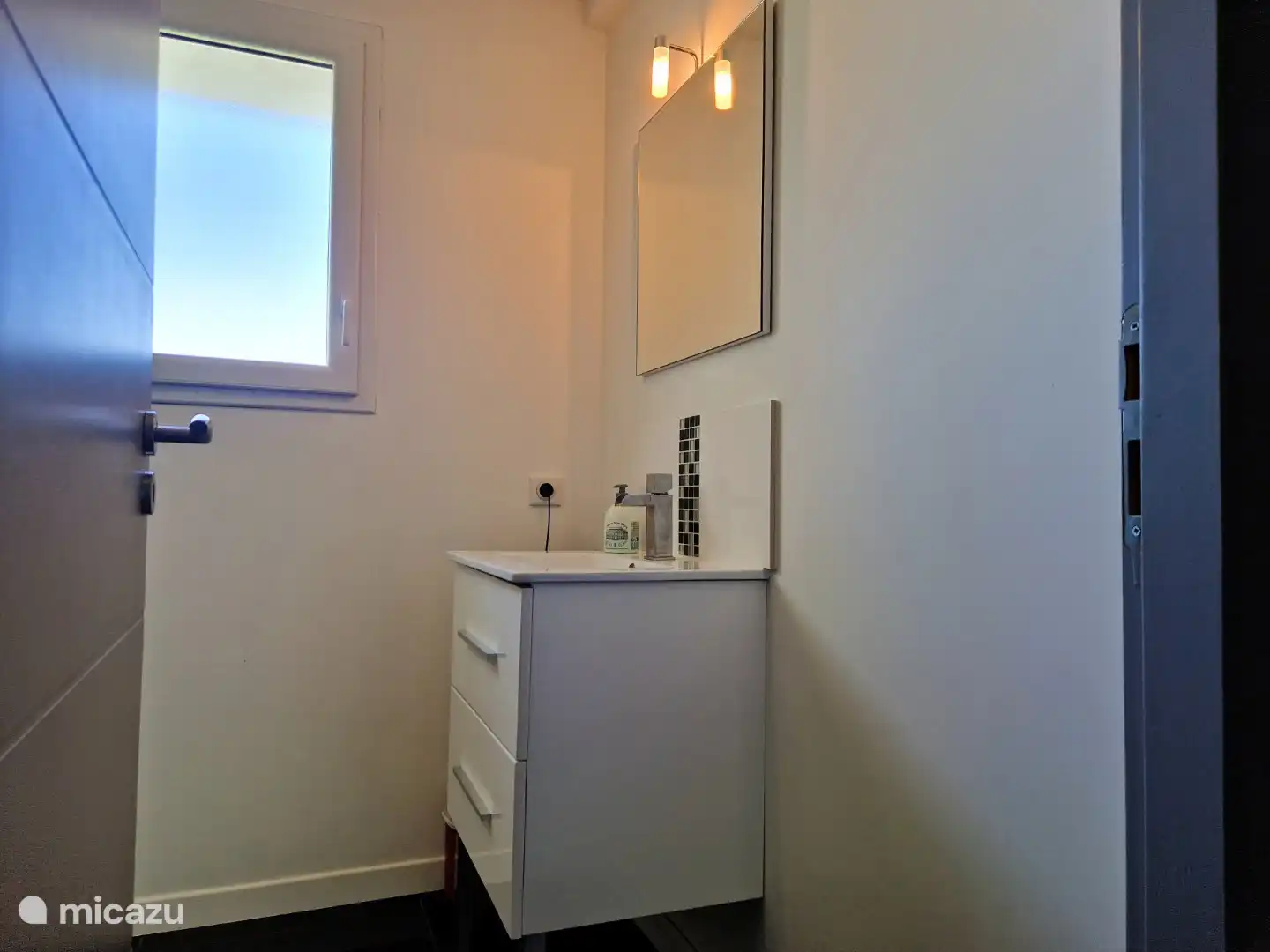 Salle de bain en bas