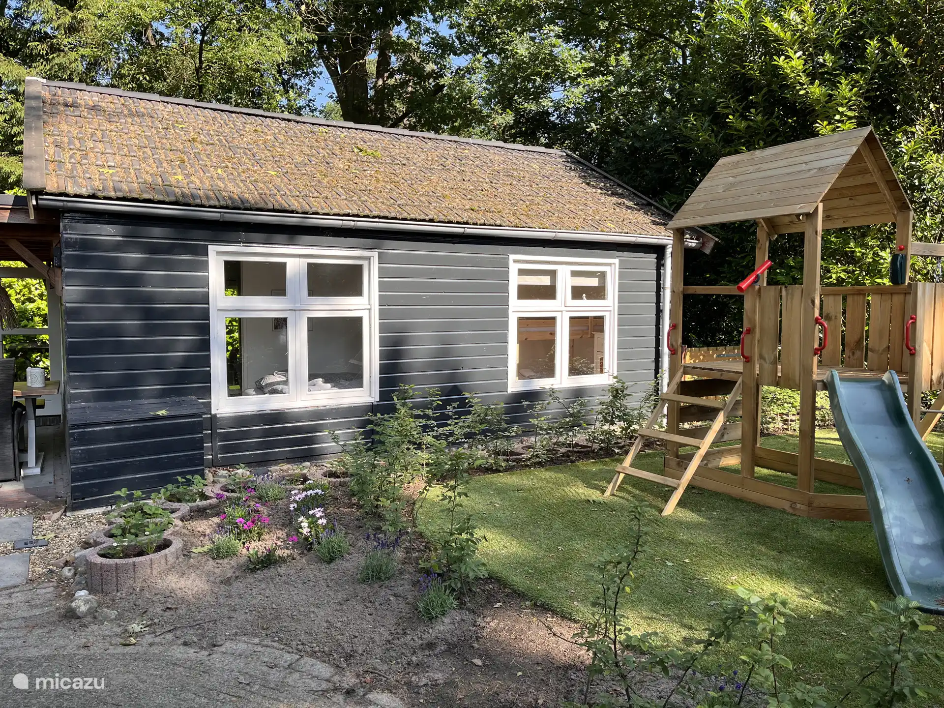 Seite des Ferienhauses