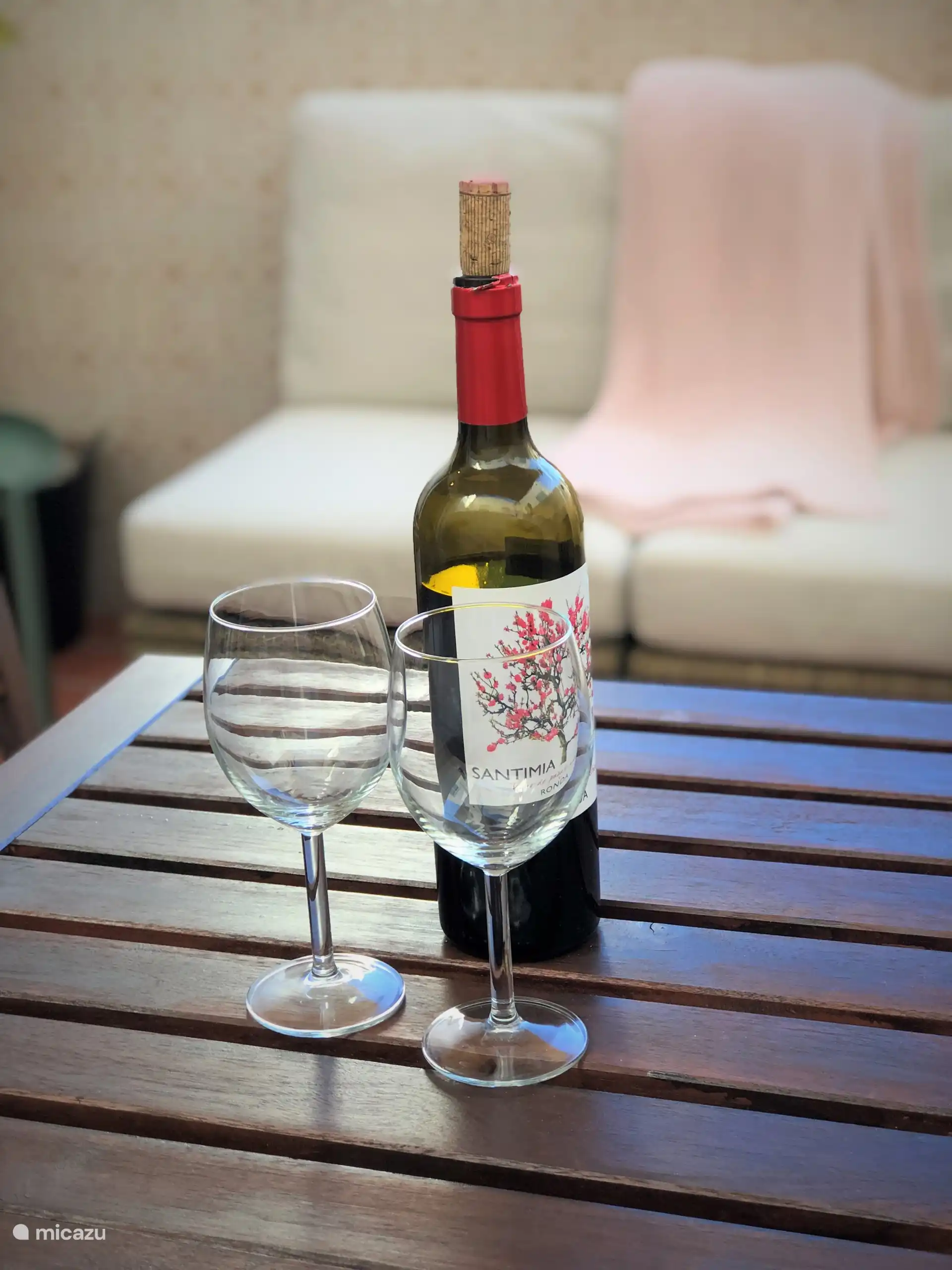 Nichts ist so gut wie ein Drink auf der Terrasse nach einem Shoppingtag oder am Strand.