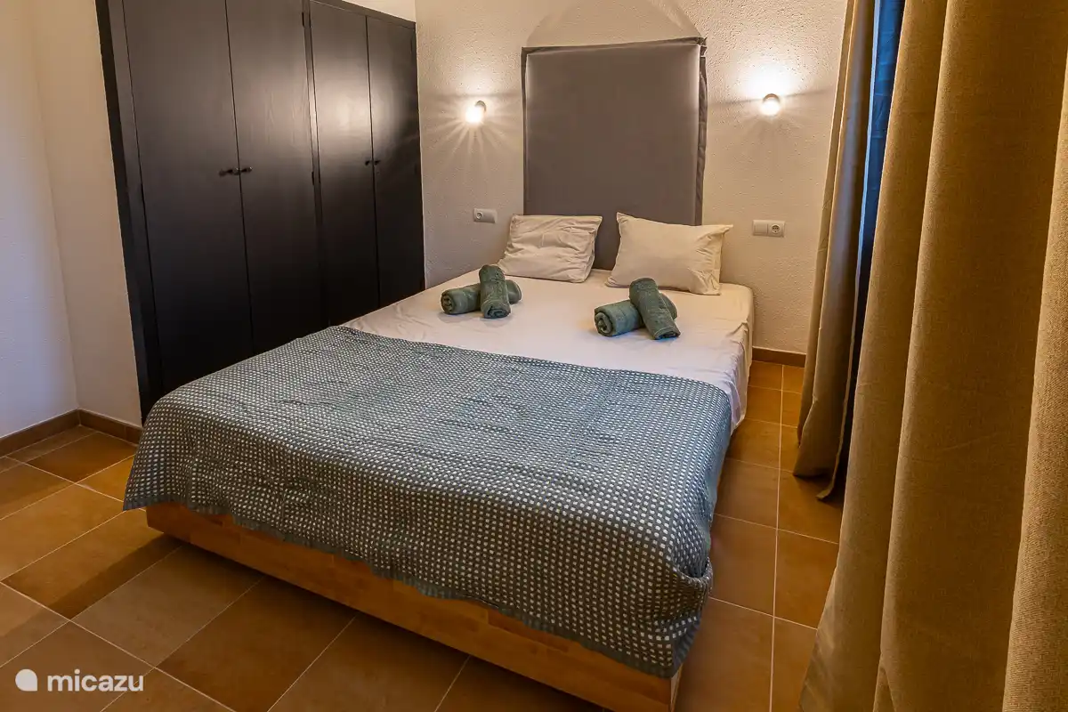 Chambre 1 en bas 160x200