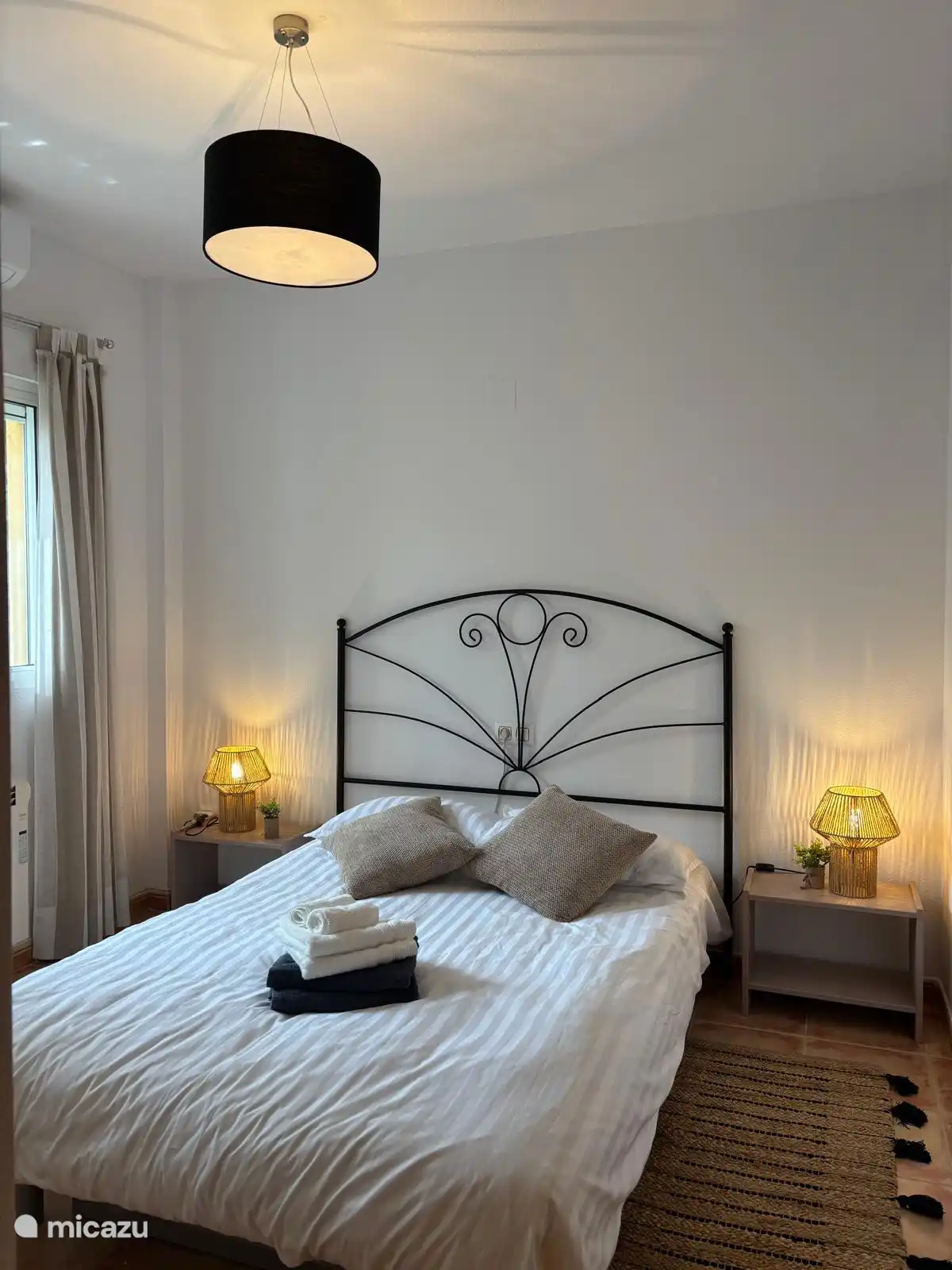 2nd bedroom with double bed