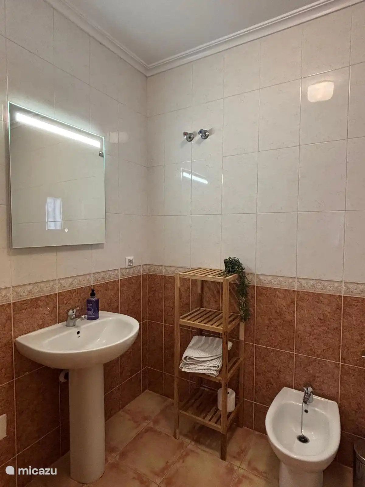 Bathroom ensuite master bedroom