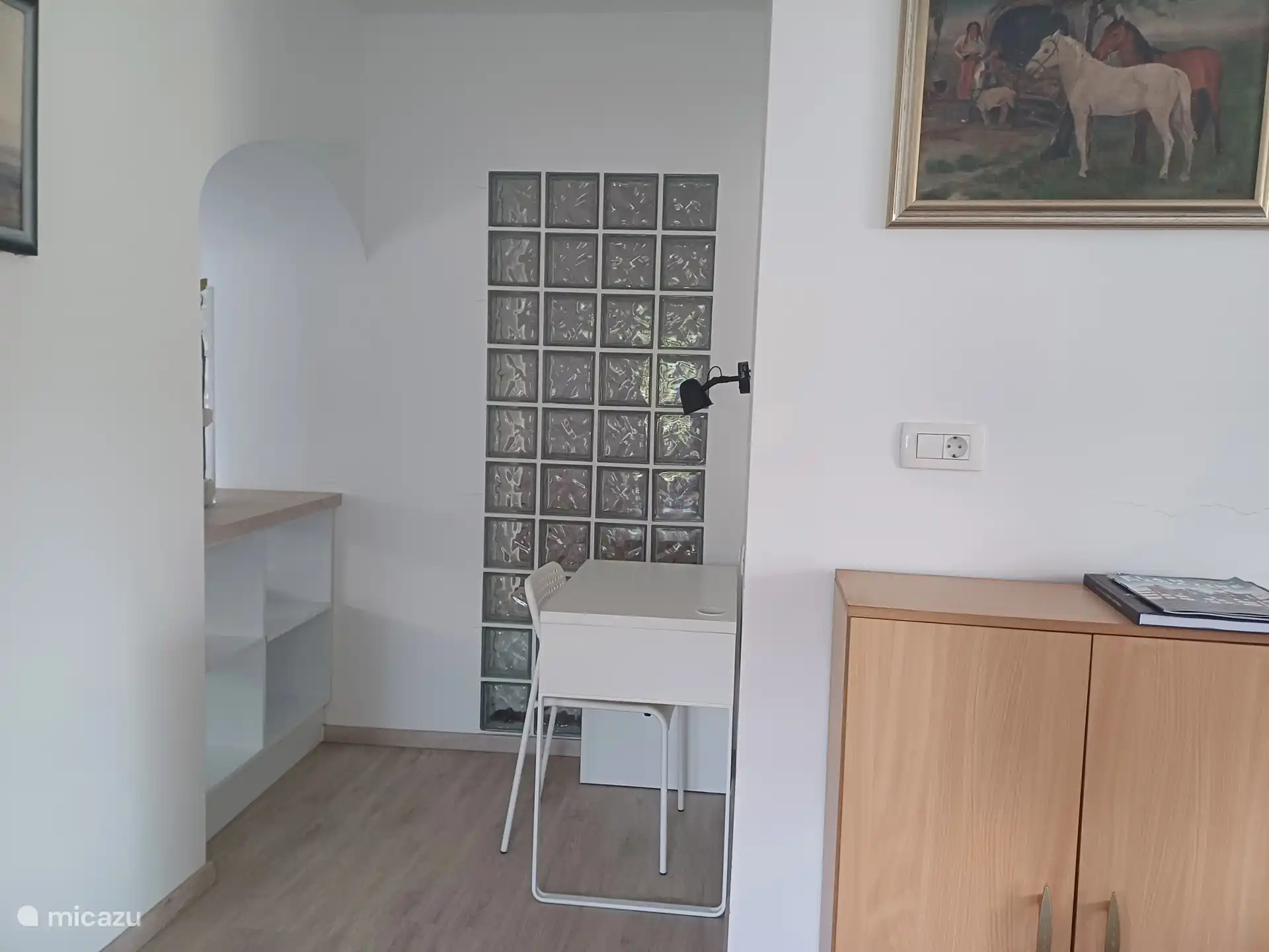 Schreibtisch im Wohnzimmer