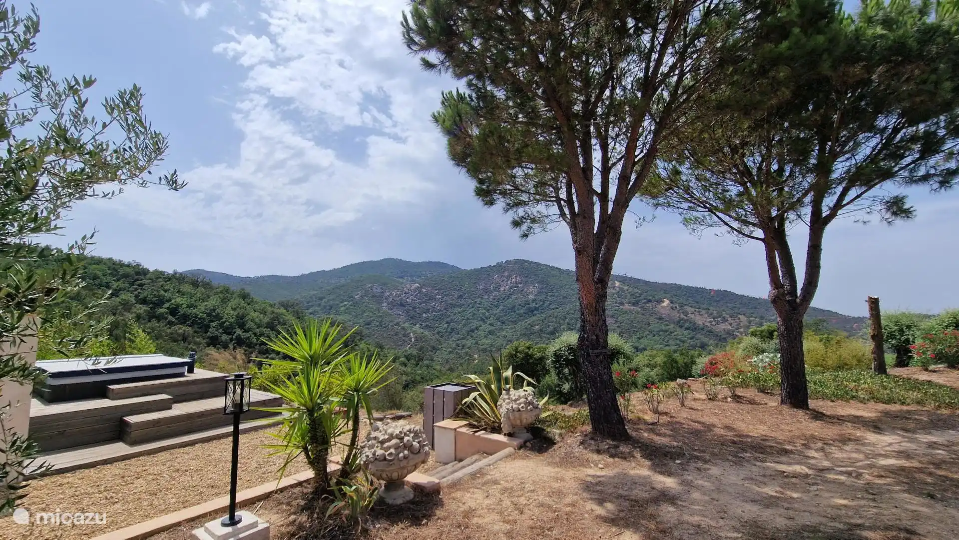 Bergblick am Whirlpool