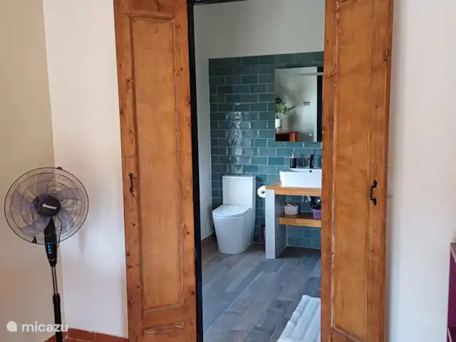 Location de Vacances Espagne, Costa de Valencia, Ontinyent, chambres d'hôtes - Casa Vitalidad Salle de bain Violeta