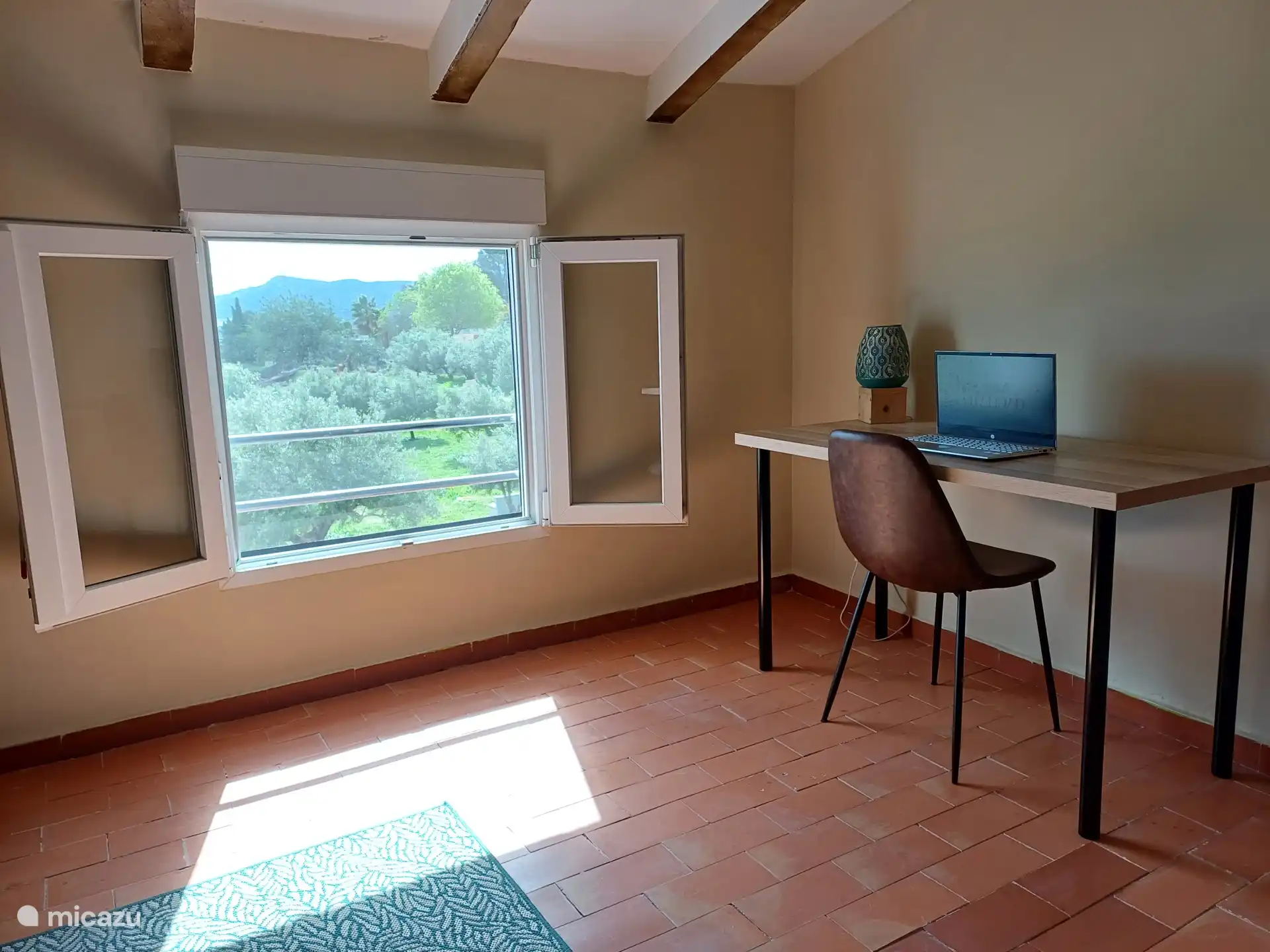 Lieu de travail Violeta