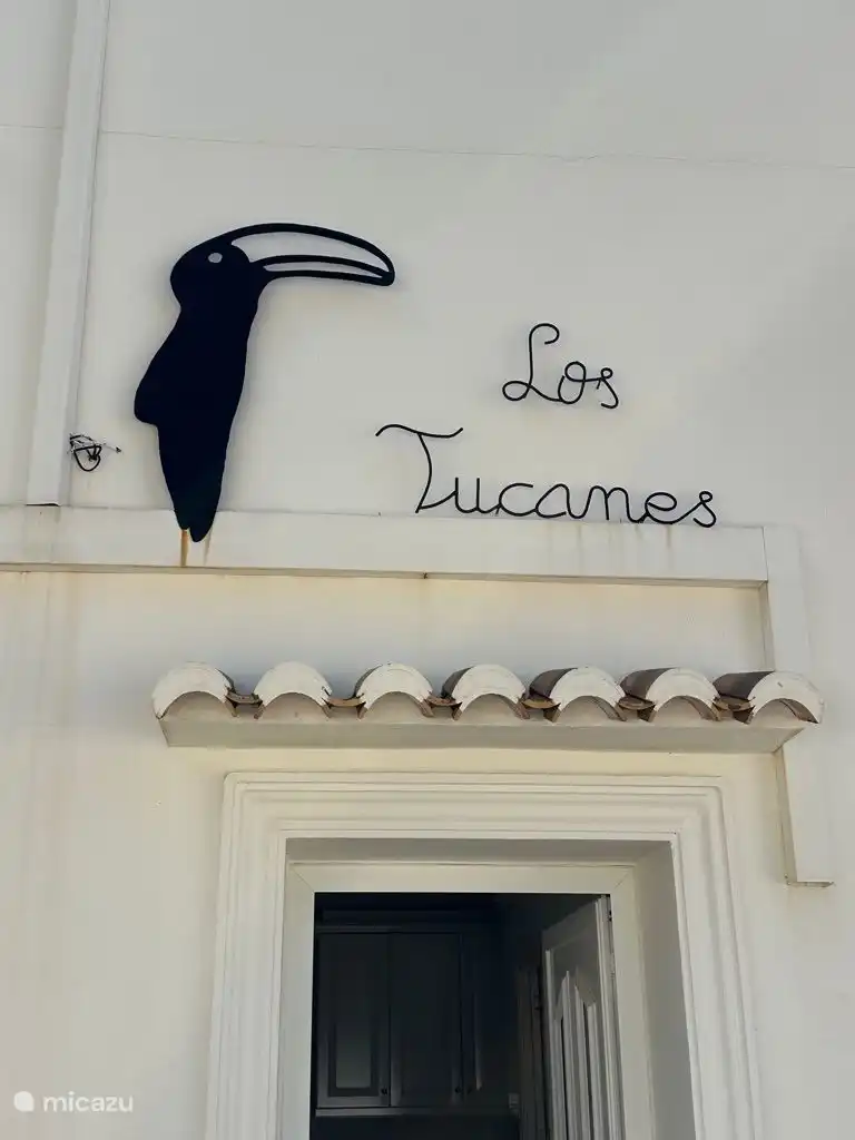 fa&#231;ade with name