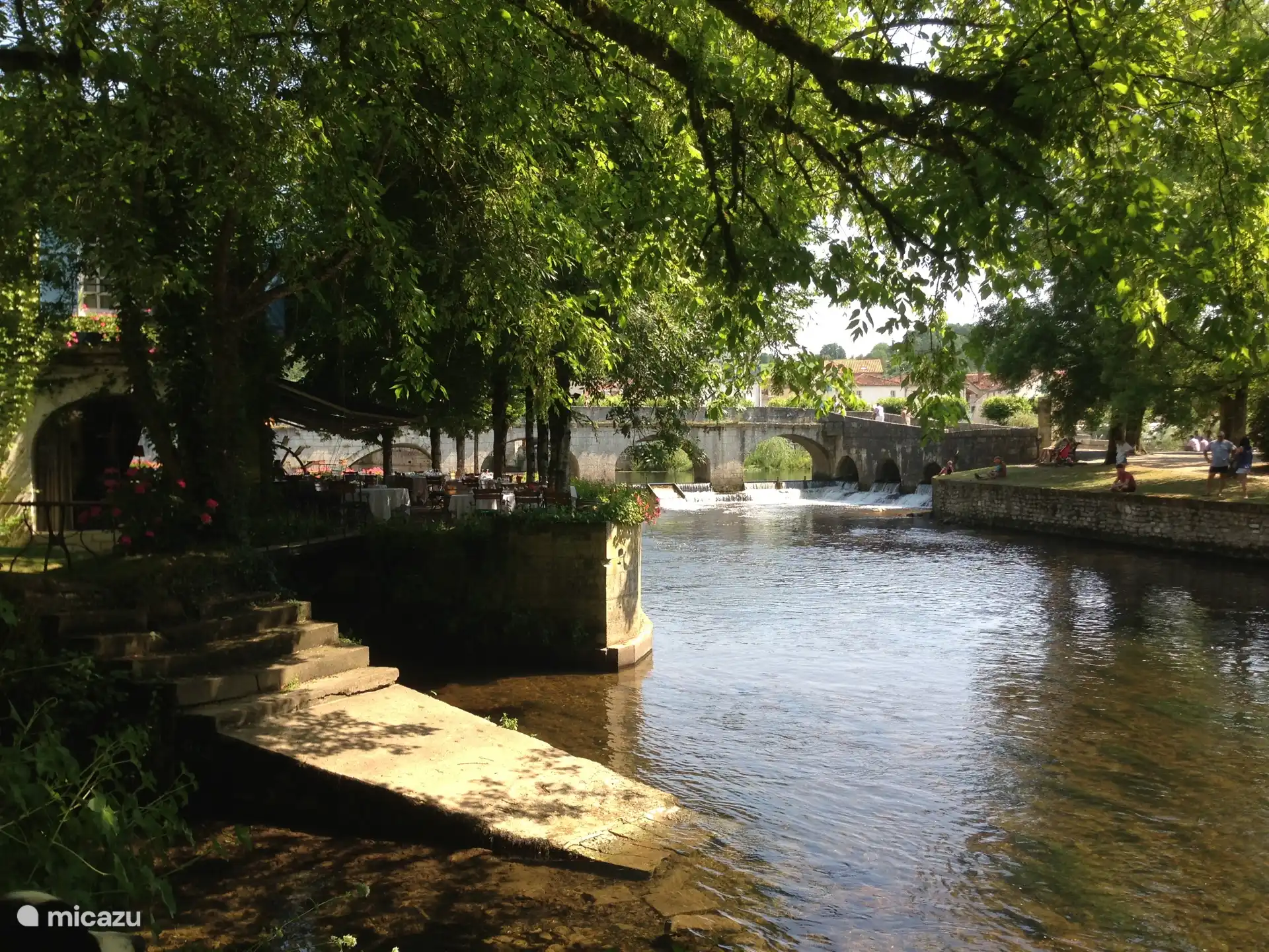 Nuestra terraza favorita en Brantome.