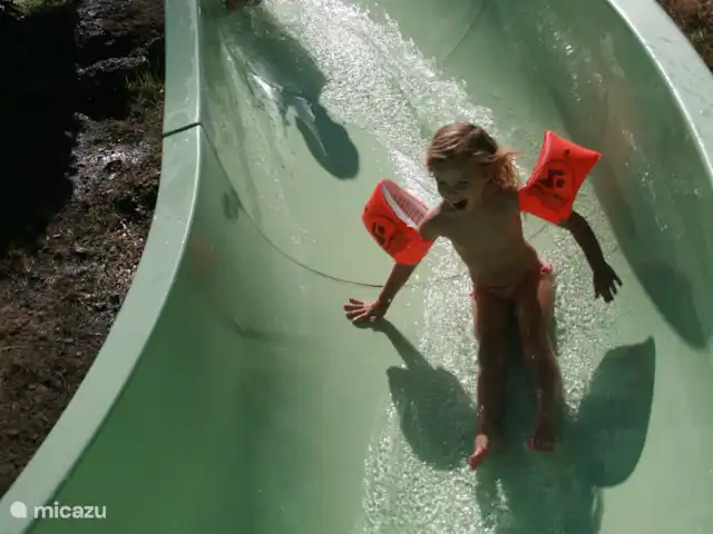 chalet huren in Frankrijk, Dordogne, Champs-Romain – Mooi Chalet B7 Verdoyer in Dordogne Nog meer lol op de glijbaan.