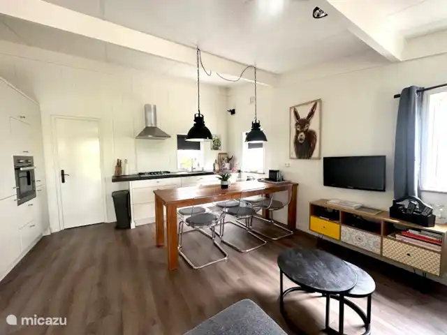 chalet huren in Frankrijk, Dordogne, Champs-Romain – Mooi Chalet B7 Verdoyer in Dordogne Het chalet vanaf een andere hoek.