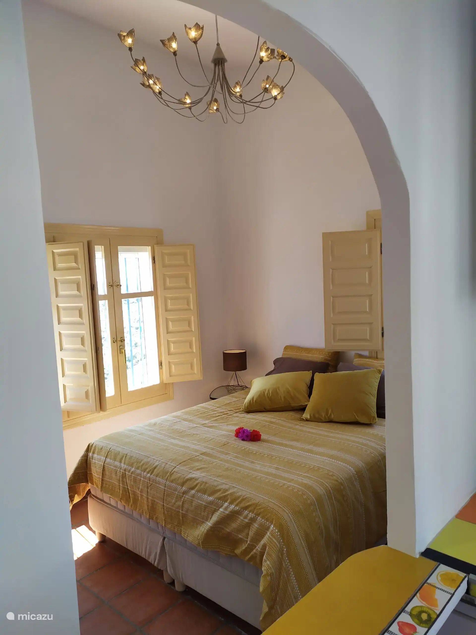 Comfortable bed of 160cm x 200 cm.