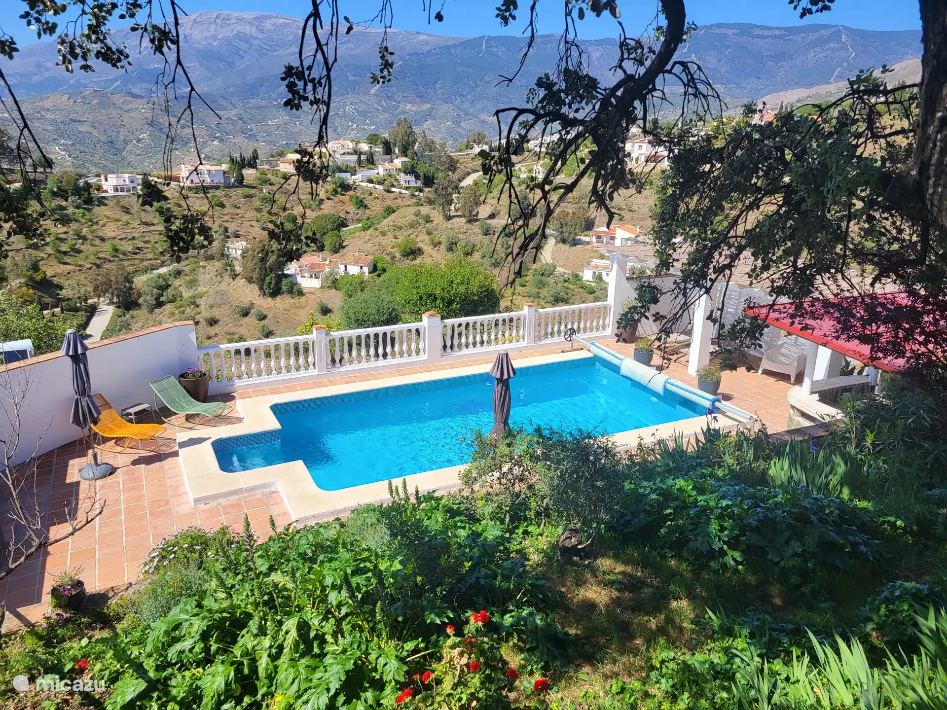 Swimming pool with wonderful views.